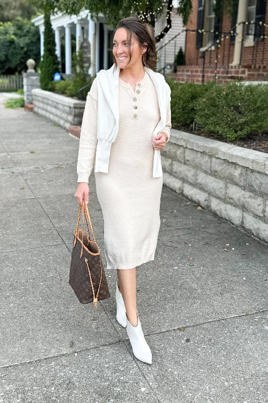 Discount Extravaganza Kimber Midi Sweater Dress in Cream
