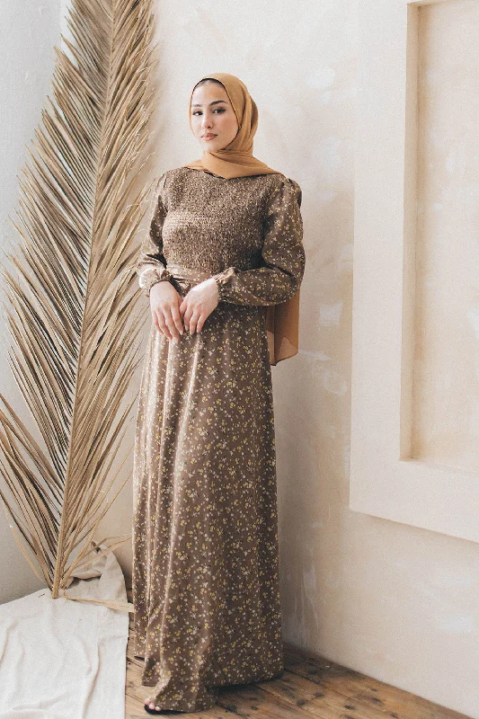 Unmissable Offer Raven Floral Shirred Dress- Brown