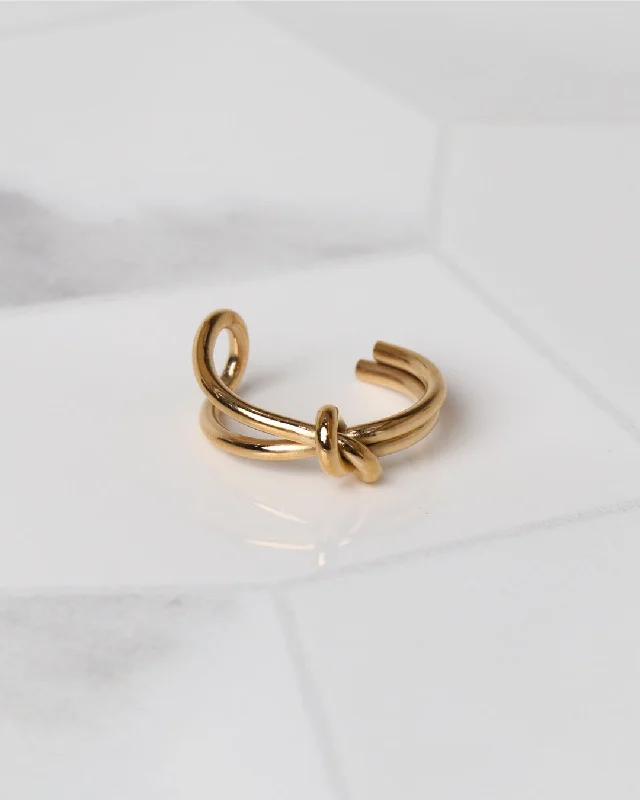 Extra Discounts Interlock Ring | Premium