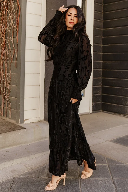 Weekend Deal Penelope Velvet Maxi Dress | Black