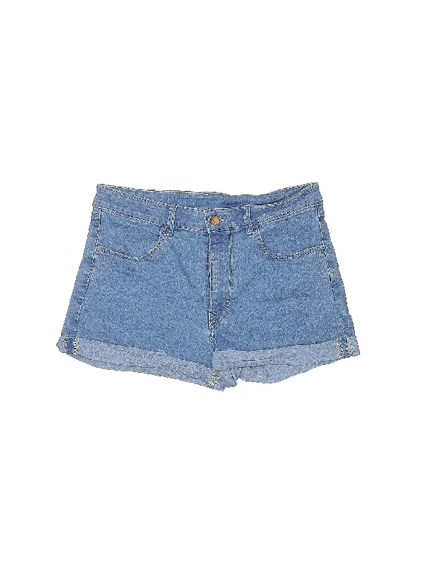 Don’t Miss Out Denim Shorts