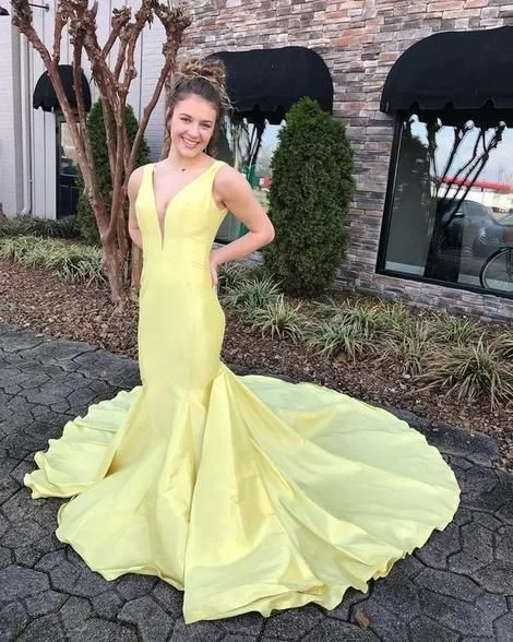 Super Deal Glamorous Yellow Mermaid Prom Dress Sexy Deep V-Neck Satin Sweep Train Formal Evening Dresses ,DS4064