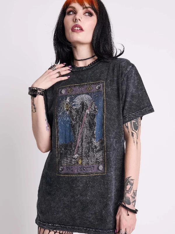 comfy maxi dressThe Hermit Tarot T-shirt