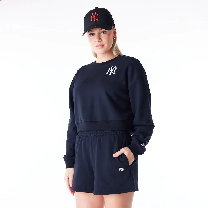 Year-End Sale New York Yankees Womens MLB League Essential Black Crop Crew Neck Sweatshirt