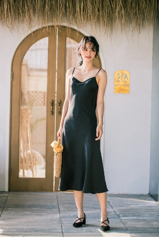 Unbeatable Prices SCANDINAVIA-Spaghetti Strap Backless Formal Dress