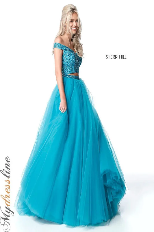 flowy dressSherri Hill 51375