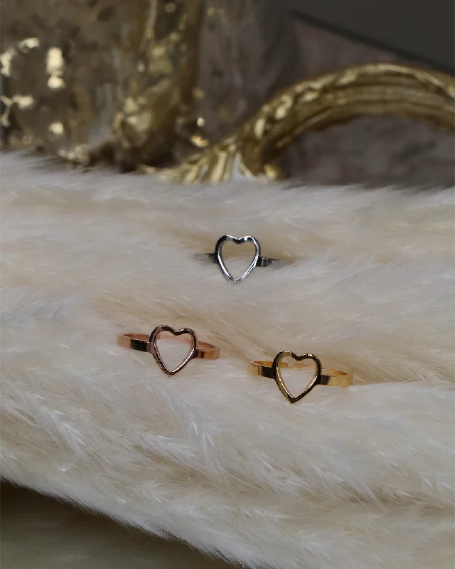 Discount Extravaganza Hollow Heart Ring